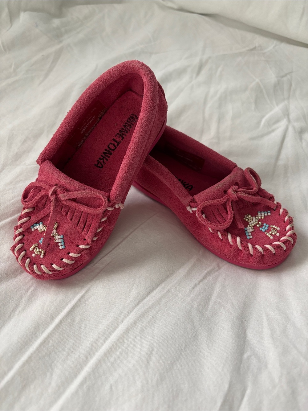 Minnetonka Kids Hot Pink Beaded Moccasins